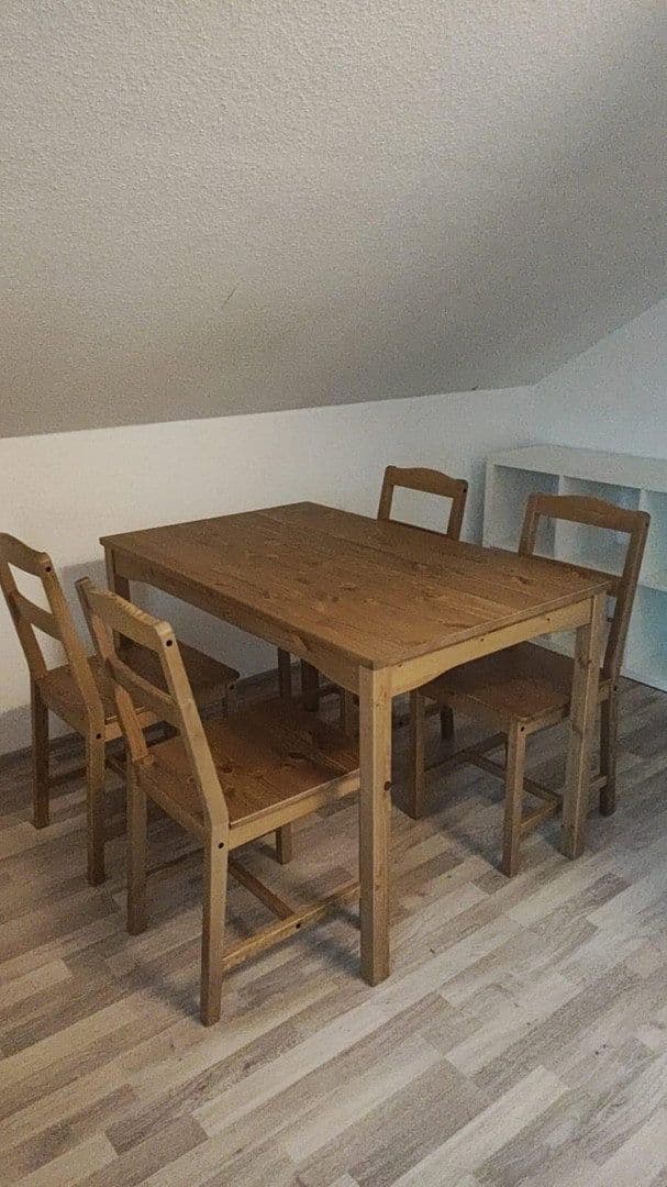 Prenájom bytu 2-izbový 40 m², Waiblingen, Bádensko-Wurttembersko Prenájom bytu 2-izbový 40 m², Waiblingen, Bádensko-Wurttembersko