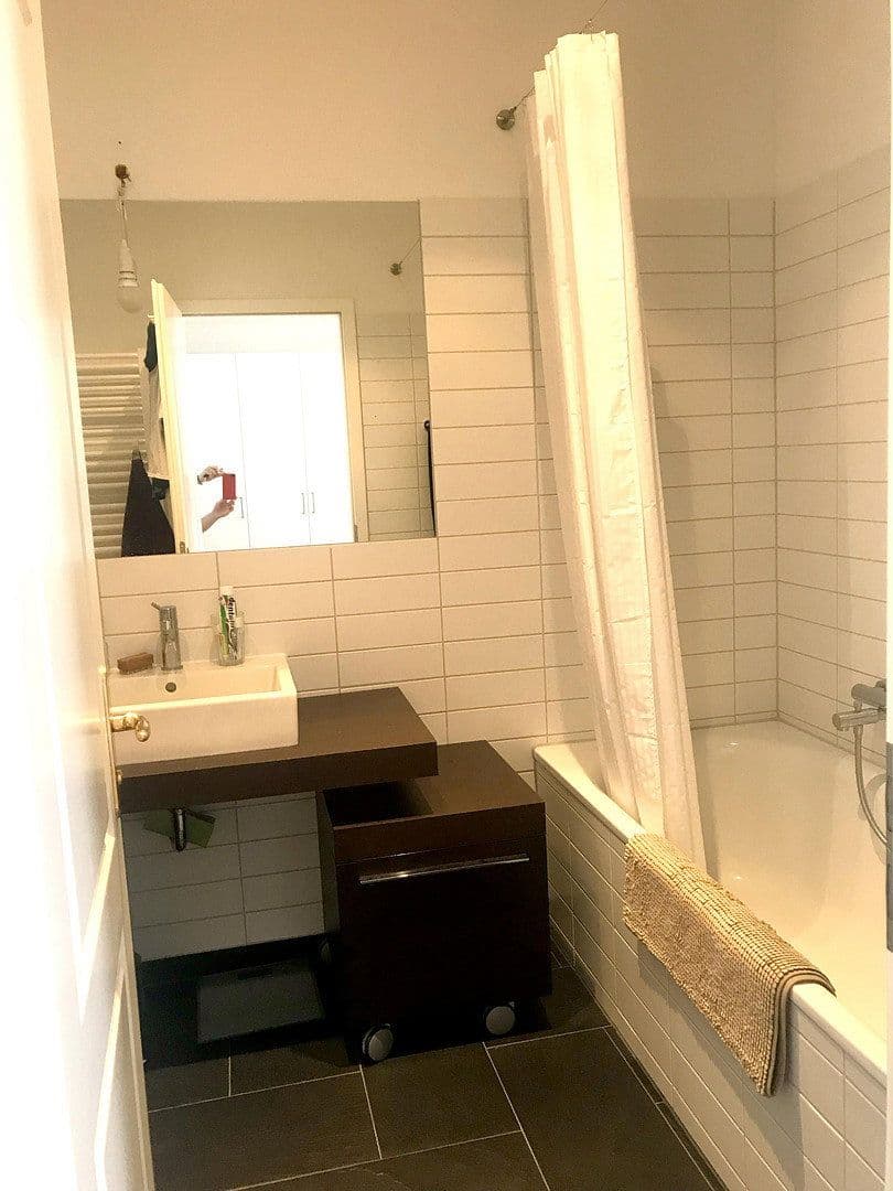 Predaj bytu 4-izbový 120 m², Berlin, Berlín Predaj bytu 4-izbový 120 m², Berlin, Berlín