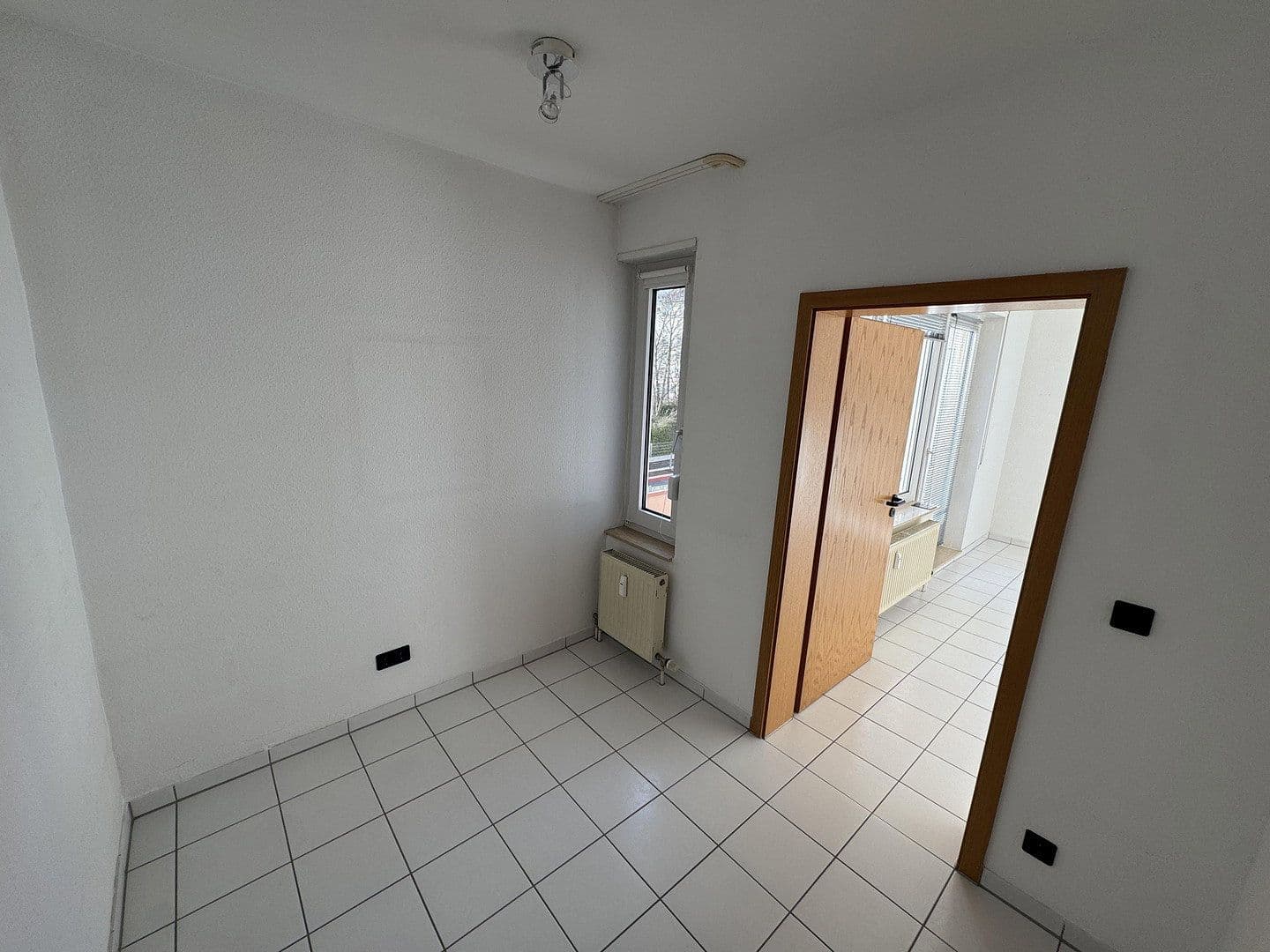 Prenájom bytu 2-izbový 40 m², Bürgermeister-Kutterer-Str. 14, Ludwigshafen am Rhein, Porýnie-Falcko Prenájom bytu 2-izbový 40 m², Bürgermeister-Kutterer-Str. 14, Ludwigshafen am Rhein, Porýnie-Falcko