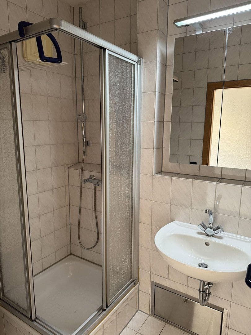 Prenájom bytu 2-izbový 40 m², Bürgermeister-Kutterer-Str. 14, Ludwigshafen am Rhein, Porýnie-Falcko Prenájom bytu 2-izbový 40 m², Bürgermeister-Kutterer-Str. 14, Ludwigshafen am Rhein, Porýnie-Falcko