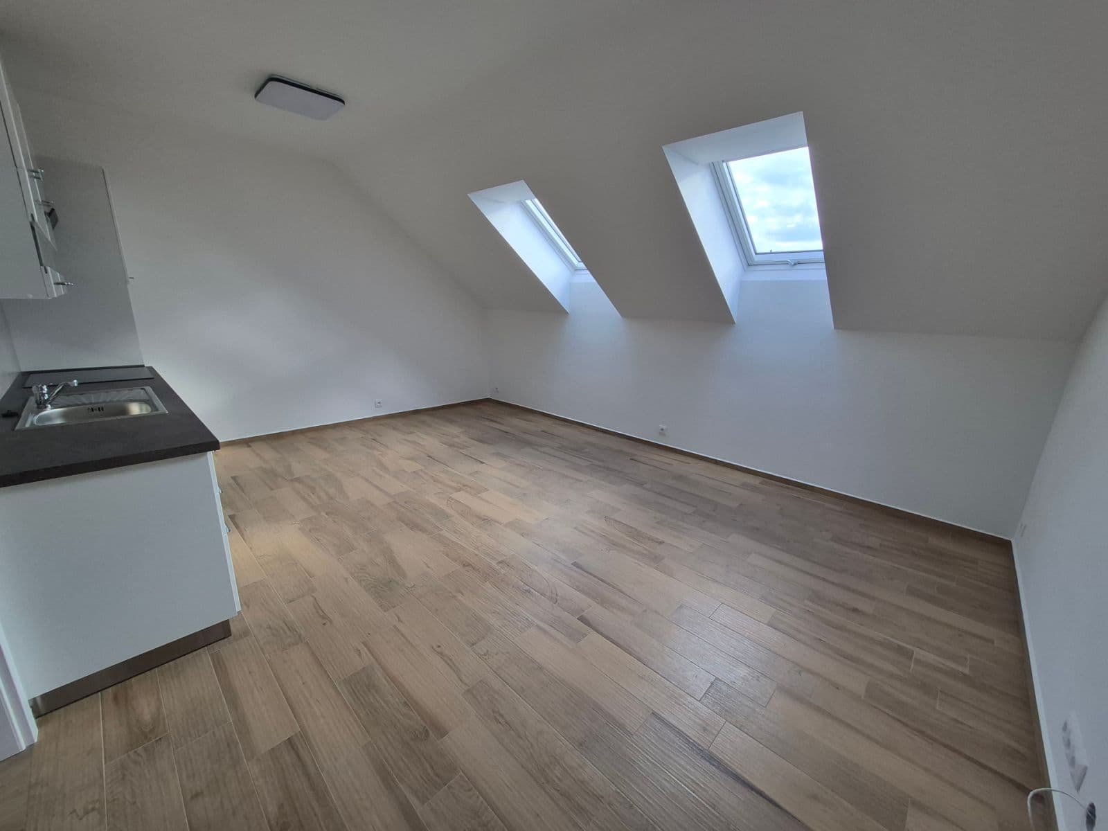 Prenájom bytu 2-izbový 45 m², Revoluční, Přeštice, Plzeňský kraj Prenájom bytu 2-izbový 45 m², Revoluční, Přeštice, Plzeňský kraj