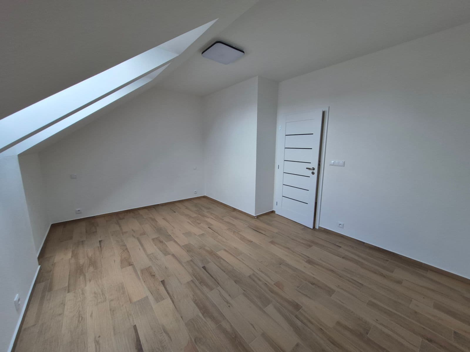 Prenájom bytu 2-izbový 45 m², Revoluční, Přeštice, Plzeňský kraj Prenájom bytu 2-izbový 45 m², Revoluční, Přeštice, Plzeňský kraj