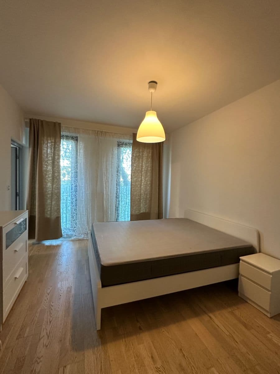 Prenájom bytu 2-izbový 66 m², Olšanská, Praha, Praha Prenájom bytu 2-izbový 66 m², Olšanská, Praha, Praha