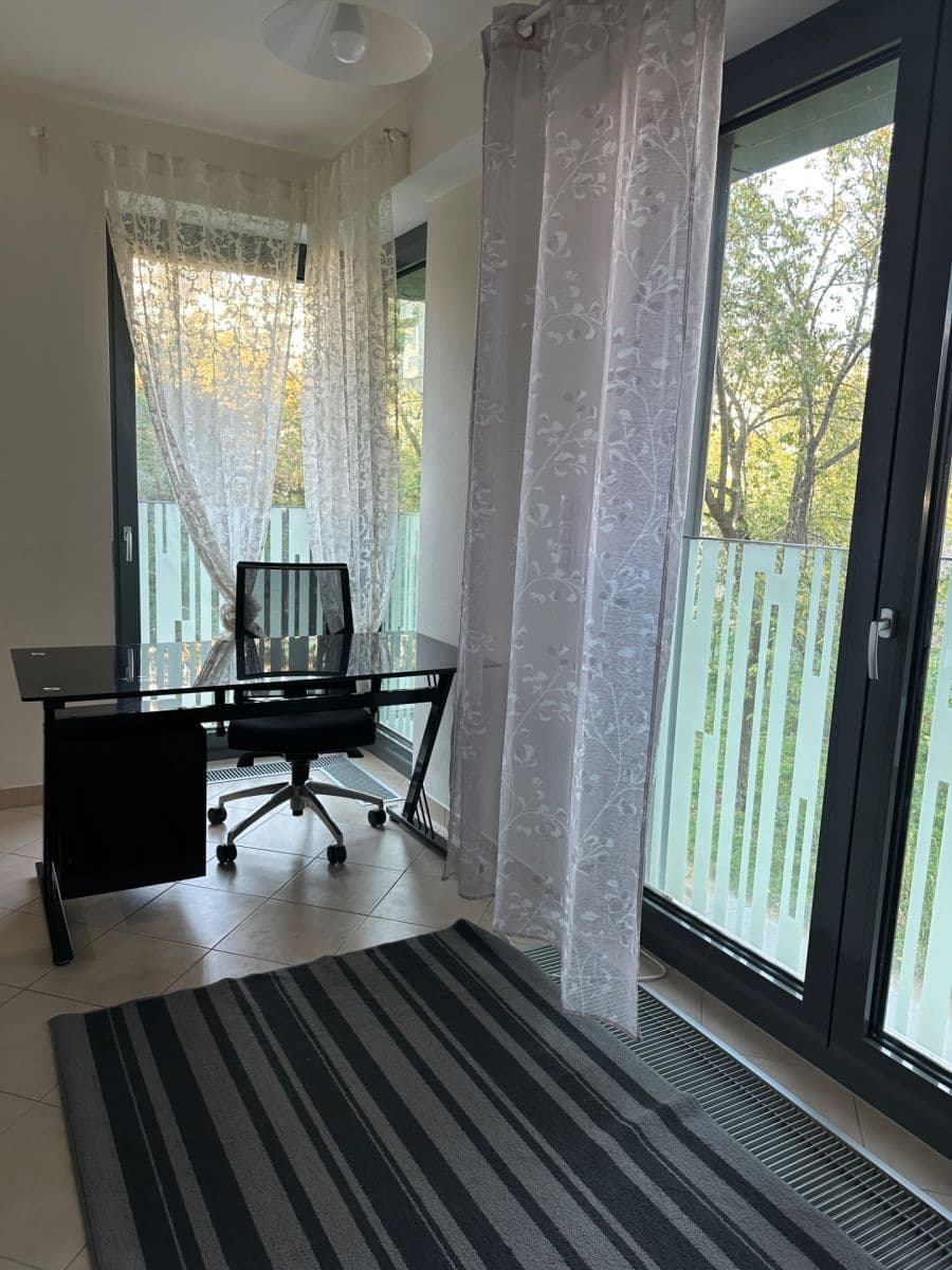Prenájom bytu 2-izbový 66 m², Olšanská, Praha, Praha Prenájom bytu 2-izbový 66 m², Olšanská, Praha, Praha