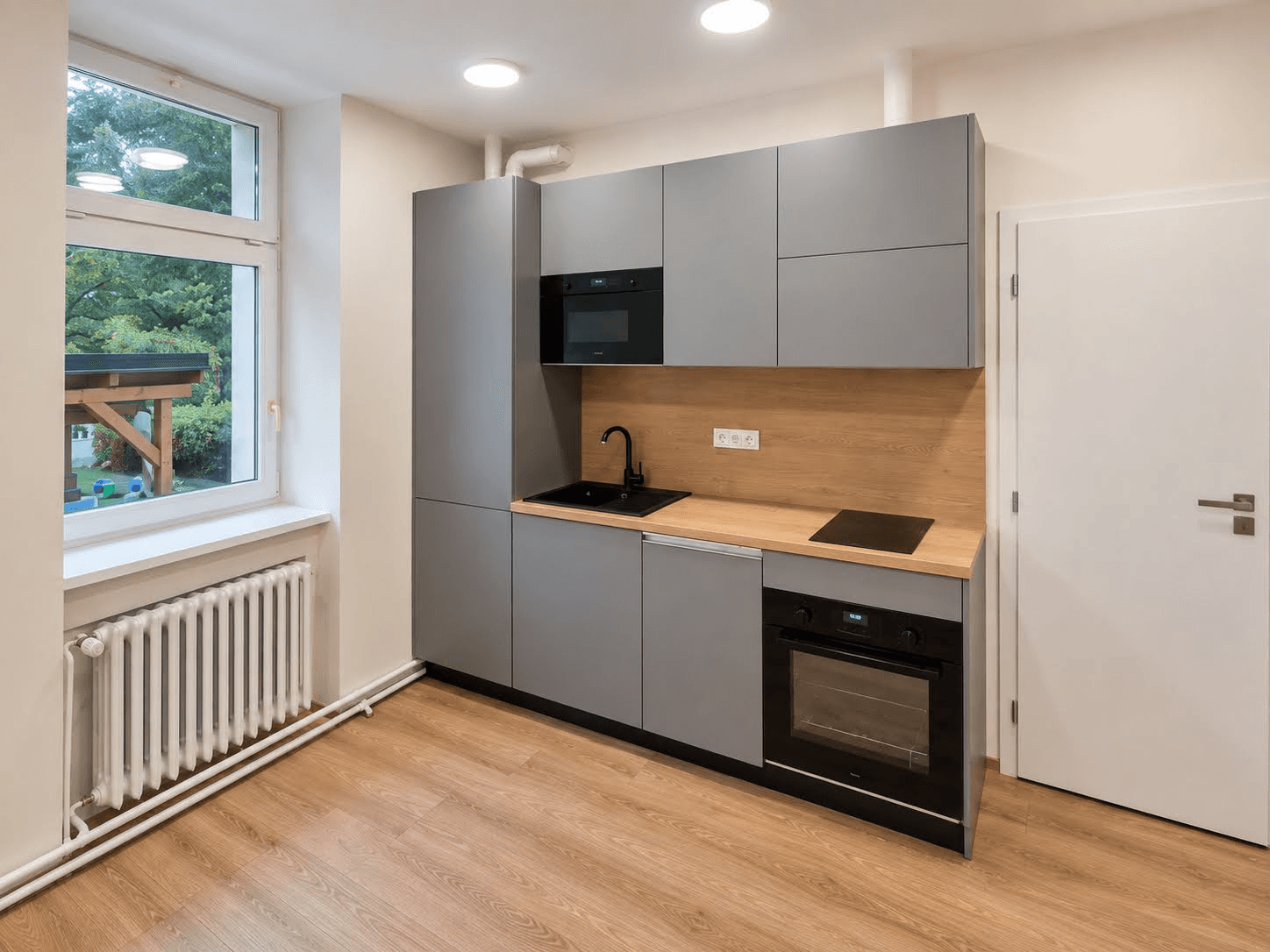 Prenájom bytu 2-izbový 38 m², Zvěřinova, Brno, Jihomoravský kraj Prenájom bytu 2-izbový 38 m², Zvěřinova, Brno, Jihomoravský kraj