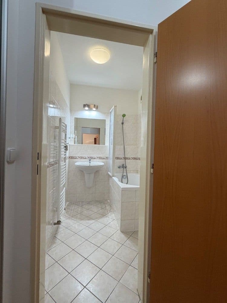 Prenájom bytu 2-izbový 45 m², Ginzova, Praha, Praha Prenájom bytu 2-izbový 45 m², Ginzova, Praha, Praha