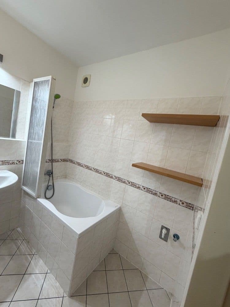 Prenájom bytu 2-izbový 45 m², Ginzova, Praha, Praha Prenájom bytu 2-izbový 45 m², Ginzova, Praha, Praha