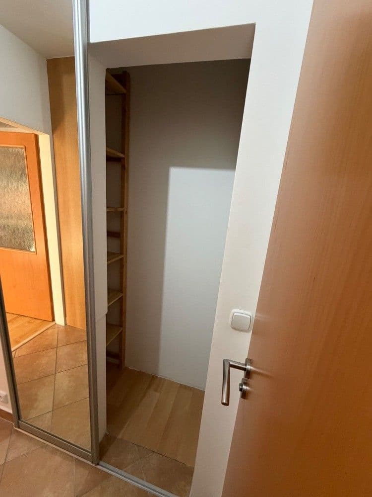 Prenájom bytu 2-izbový 45 m², Ginzova, Praha, Praha Prenájom bytu 2-izbový 45 m², Ginzova, Praha, Praha