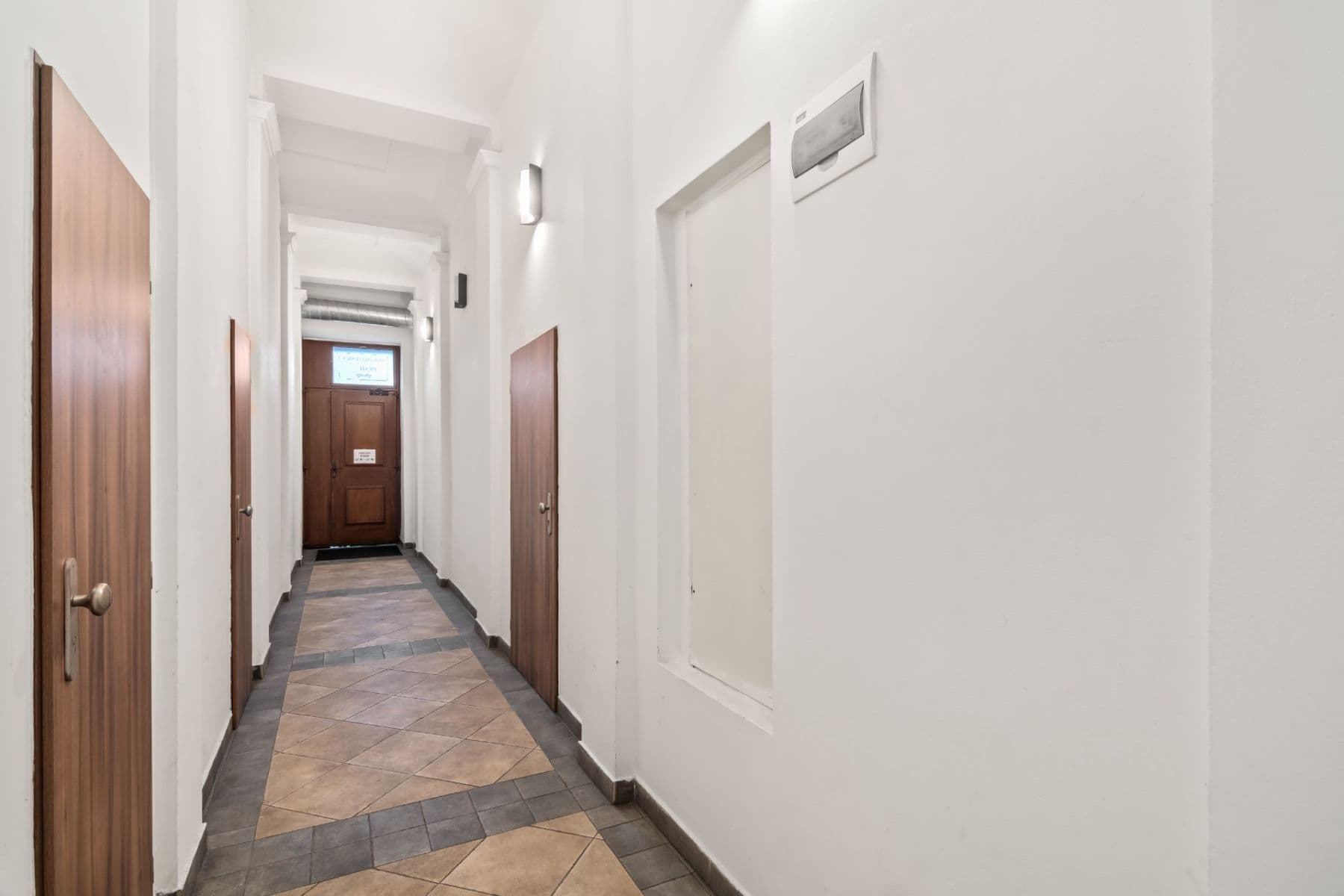 Prenájom bytu 1-izbový 34 m², Sokolovská, Praha, Praha Prenájom bytu 1-izbový 34 m², Sokolovská, Praha, Praha