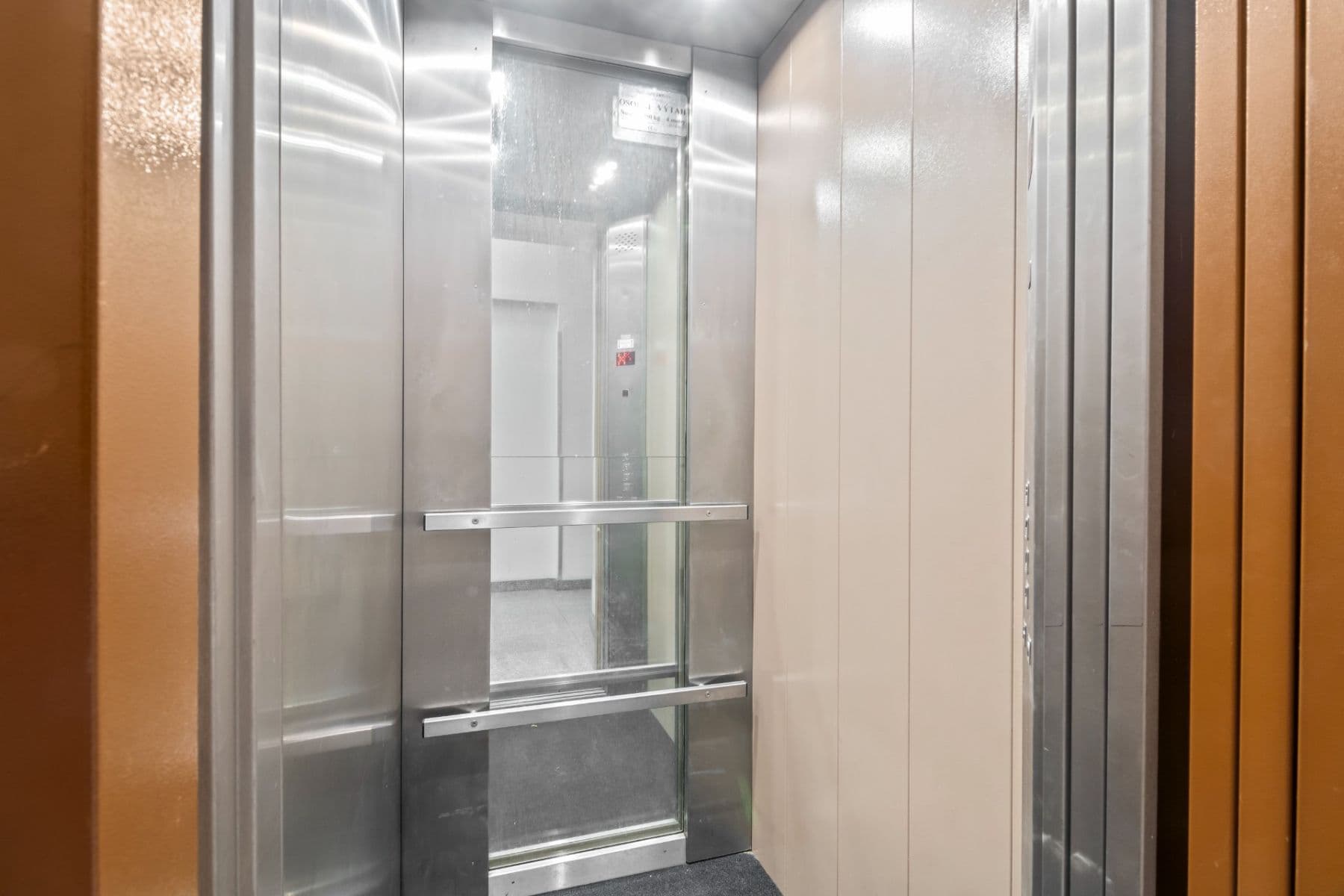 Prenájom bytu 1-izbový 34 m², Sokolovská, Praha, Praha Prenájom bytu 1-izbový 34 m², Sokolovská, Praha, Praha