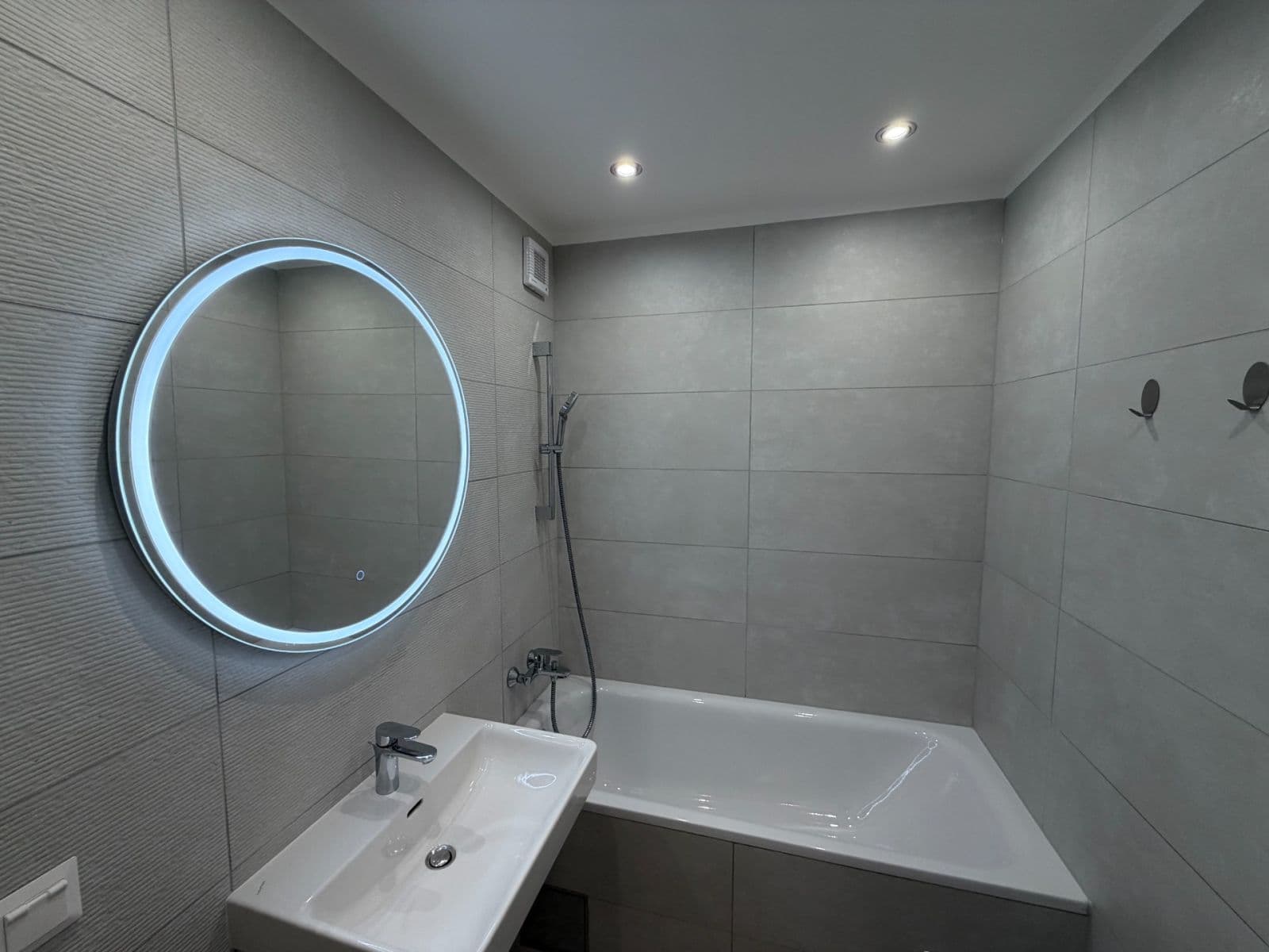 Predaj bytu 3-izbový 77 m², Horný Šianec, Trenčín, Trenčiansky kraj Predaj bytu 3-izbový 77 m², Horný Šianec, Trenčín, Trenčiansky kraj