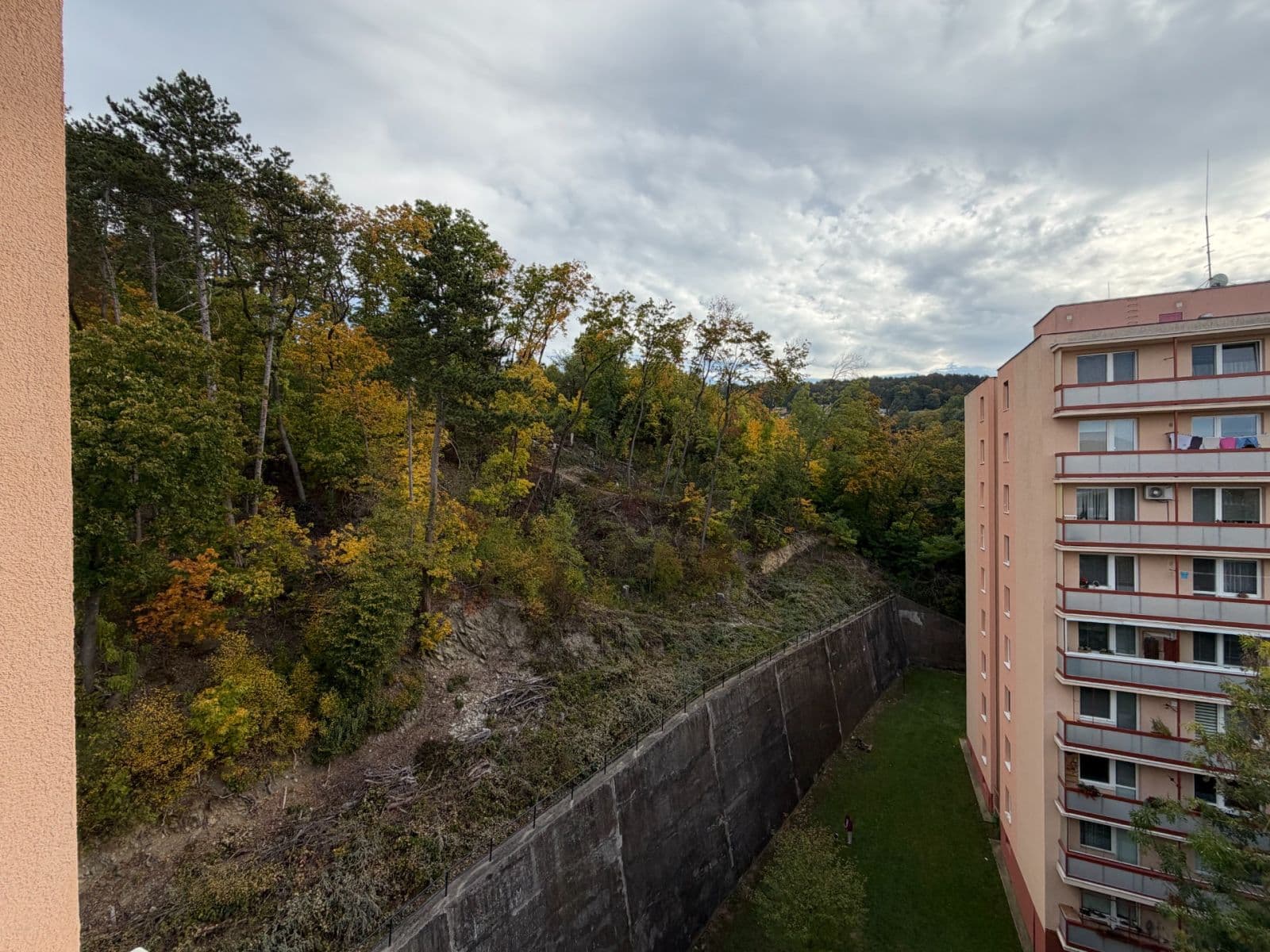 Predaj bytu 3-izbový 77 m², Horný Šianec, Trenčín, Trenčiansky kraj Predaj bytu 3-izbový 77 m², Horný Šianec, Trenčín, Trenčiansky kraj