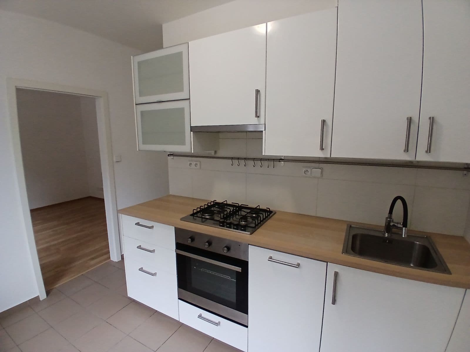 Prenájom bytu 2-izbový 50 m², Ve Struhách, Praha, Praha Prenájom bytu 2-izbový 50 m², Ve Struhách, Praha, Praha