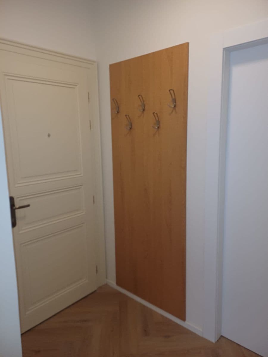 Prenájom bytu 2-izbový 40 m², Bořivojova, Praha, Praha Prenájom bytu 2-izbový 40 m², Bořivojova, Praha, Praha