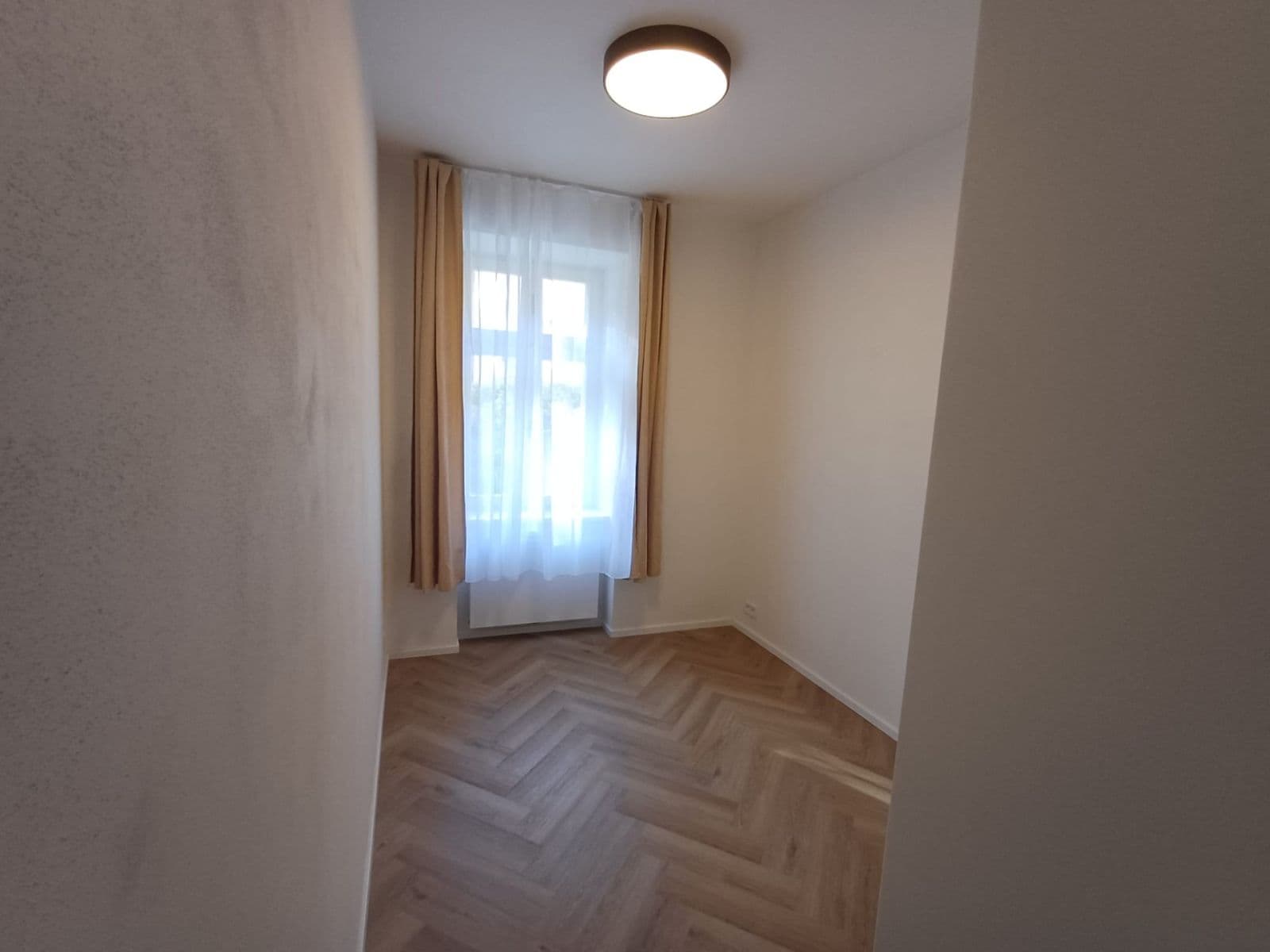 Prenájom bytu 2-izbový 40 m², Bořivojova, Praha, Praha Prenájom bytu 2-izbový 40 m², Bořivojova, Praha, Praha