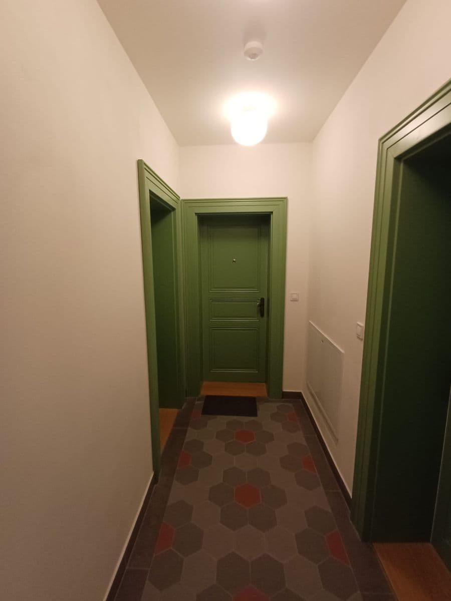 Prenájom bytu 2-izbový 40 m², Bořivojova, Praha, Praha Prenájom bytu 2-izbový 40 m², Bořivojova, Praha, Praha