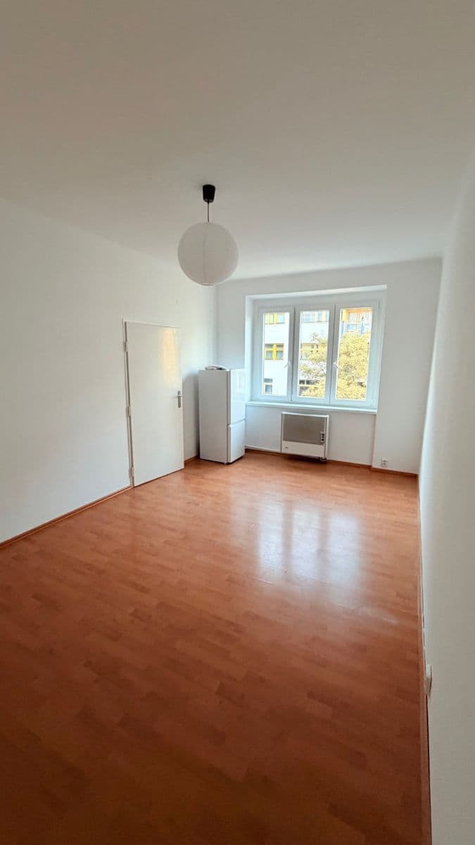 Prenájom bytu Garsoniéra 24 m², Ostrovského, Praha, Praha Prenájom bytu Garsoniéra 24 m², Ostrovského, Praha, Praha