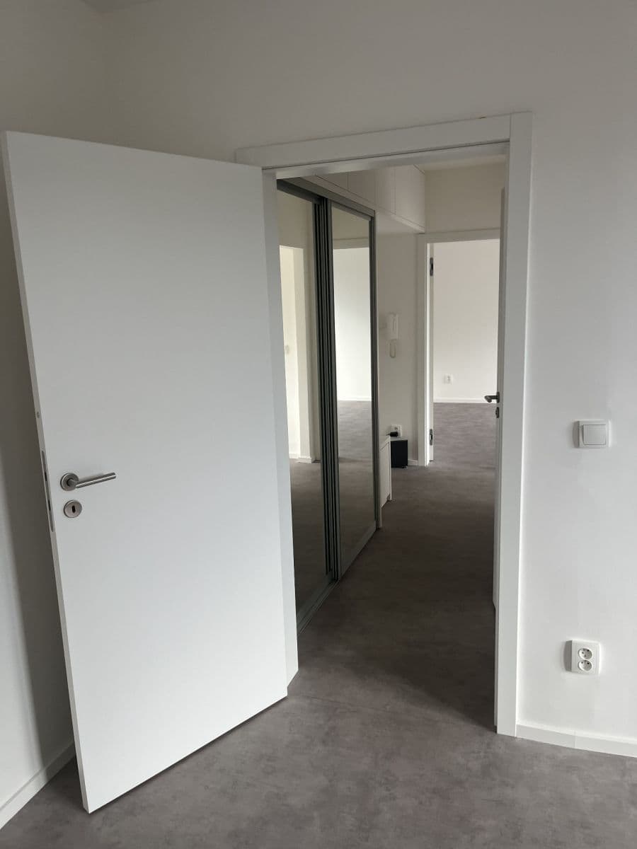Prenájom bytu 2-izbový 55 m², Šrámkova, Brno, Jihomoravský kraj Prenájom bytu 2-izbový 55 m², Šrámkova, Brno, Jihomoravský kraj