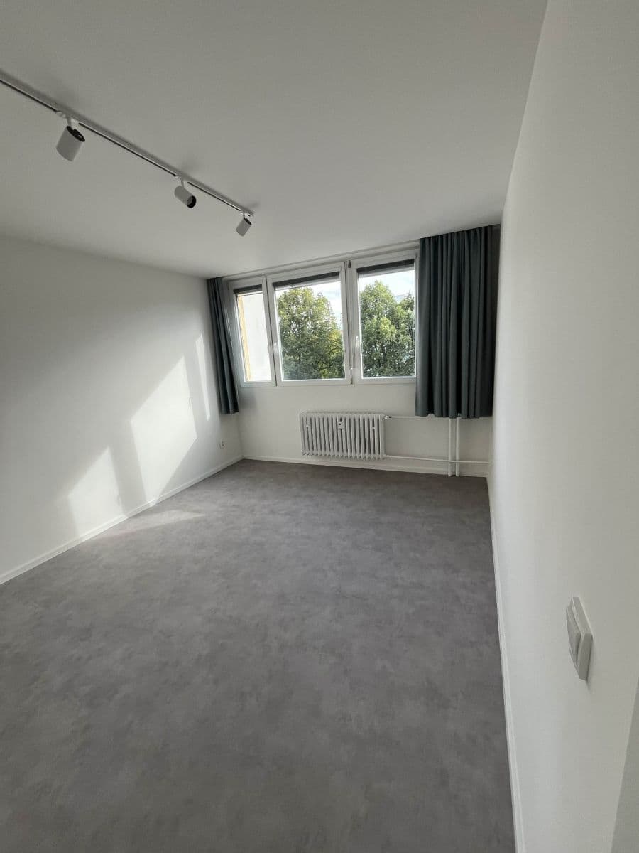 Prenájom bytu 2-izbový 55 m², Šrámkova, Brno, Jihomoravský kraj Prenájom bytu 2-izbový 55 m², Šrámkova, Brno, Jihomoravský kraj