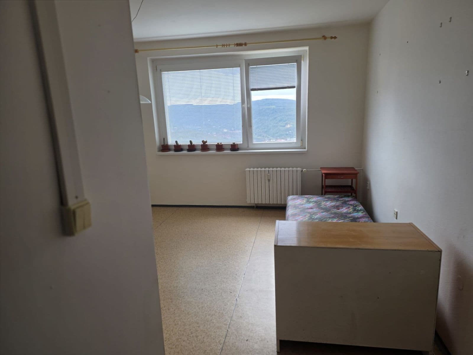 Prenájom bytu 2-izbový 43 m², Brandtova, Ústí nad Labem, Ústecký kraj Prenájom bytu 2-izbový 43 m², Brandtova, Ústí nad Labem, Ústecký kraj