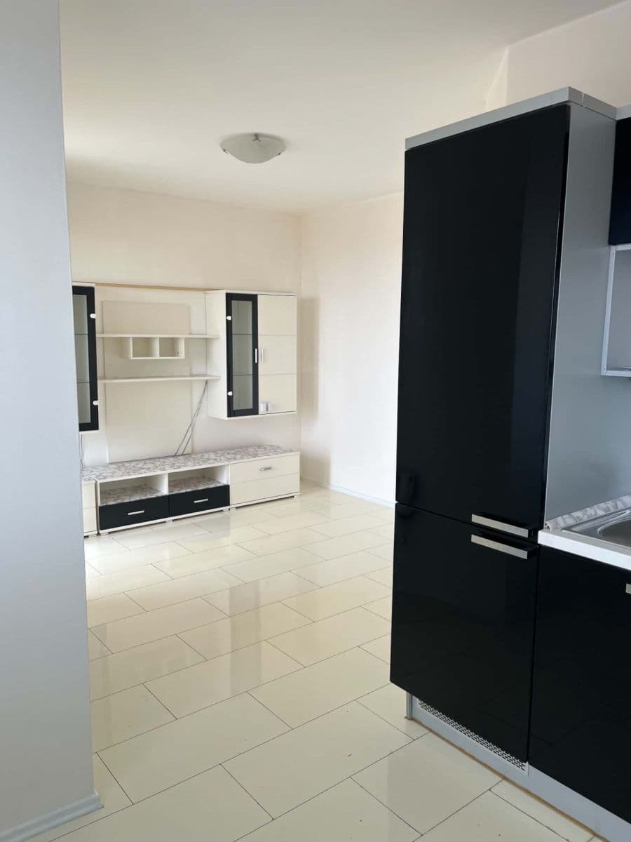 Prenájom bytu 2-izbový 53 m², V Honech, Klecany, Středočeský kraj Prenájom bytu 2-izbový 53 m², V Honech, Klecany, Středočeský kraj