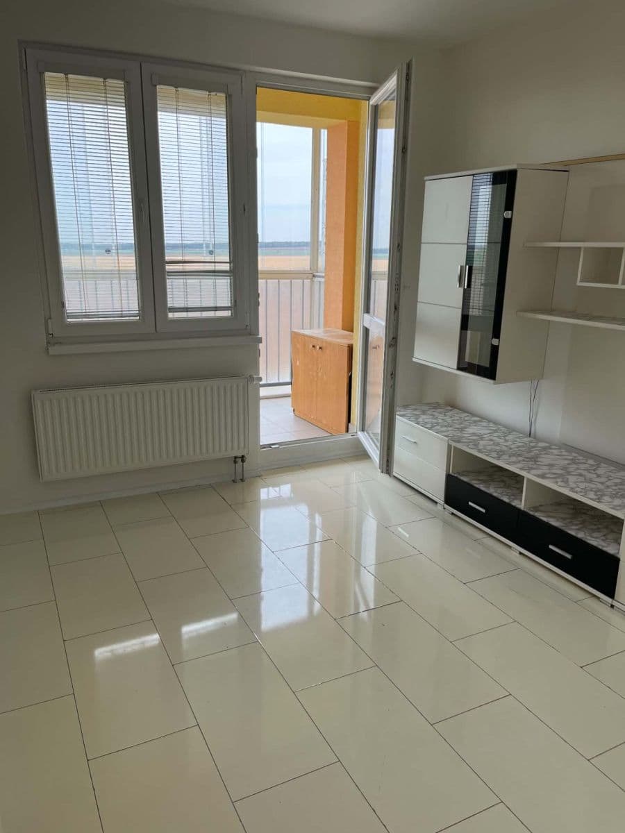 Prenájom bytu 2-izbový 53 m², V Honech, Klecany, Středočeský kraj Prenájom bytu 2-izbový 53 m², V Honech, Klecany, Středočeský kraj