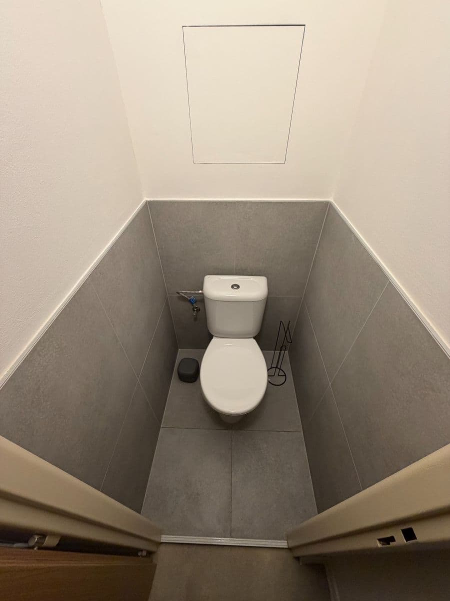 Prenájom bytu 2-izbový 43 m², Frýdlantská, Praha, Praha Prenájom bytu 2-izbový 43 m², Frýdlantská, Praha, Praha