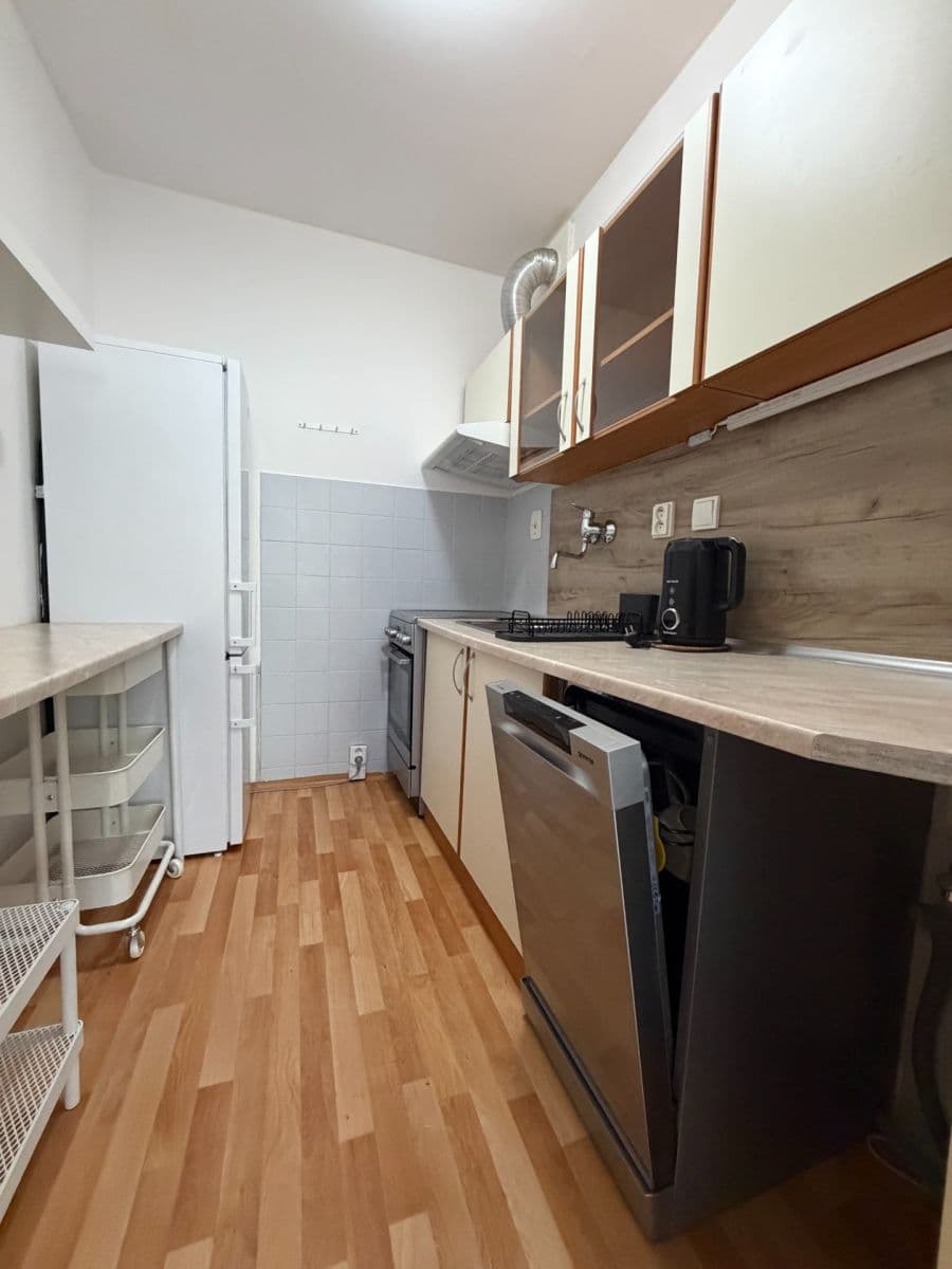 Prenájom bytu 2-izbový 43 m², Frýdlantská, Praha, Praha Prenájom bytu 2-izbový 43 m², Frýdlantská, Praha, Praha