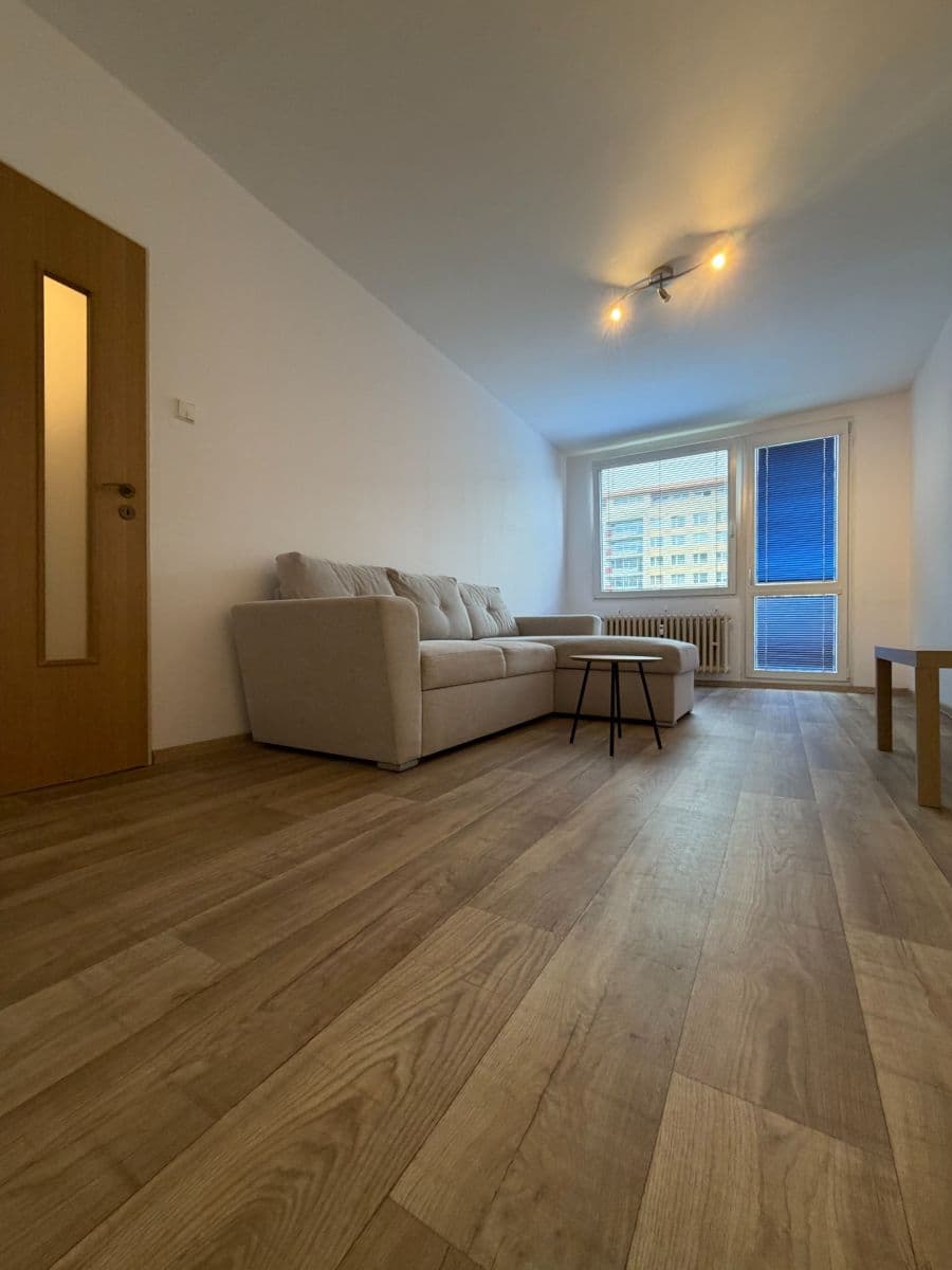Prenájom bytu 2-izbový 43 m², Frýdlantská, Praha, Praha Prenájom bytu 2-izbový 43 m², Frýdlantská, Praha, Praha