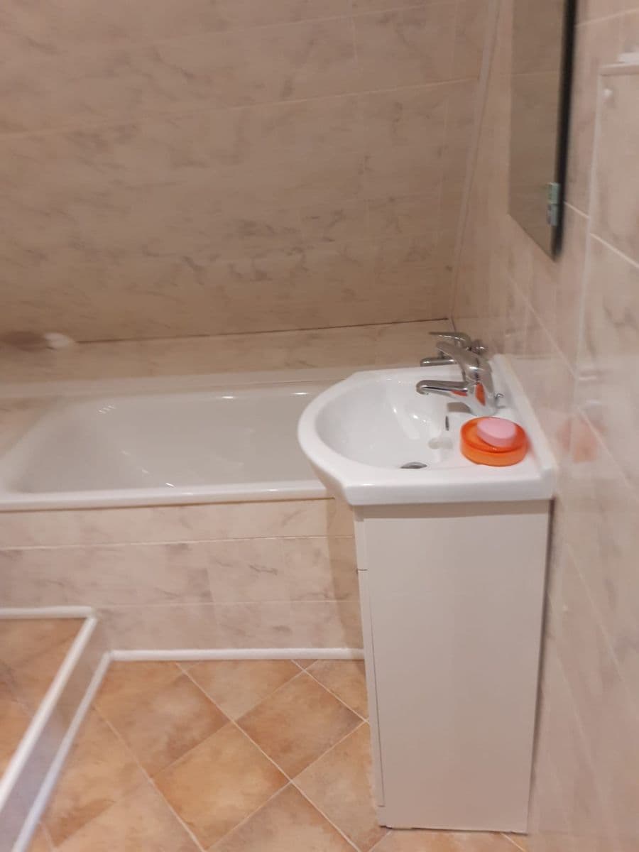 Prenájom bytu 4-izbový 120 m², K Dýmači, Praha, Praha Prenájom bytu 4-izbový 120 m², K Dýmači, Praha, Praha