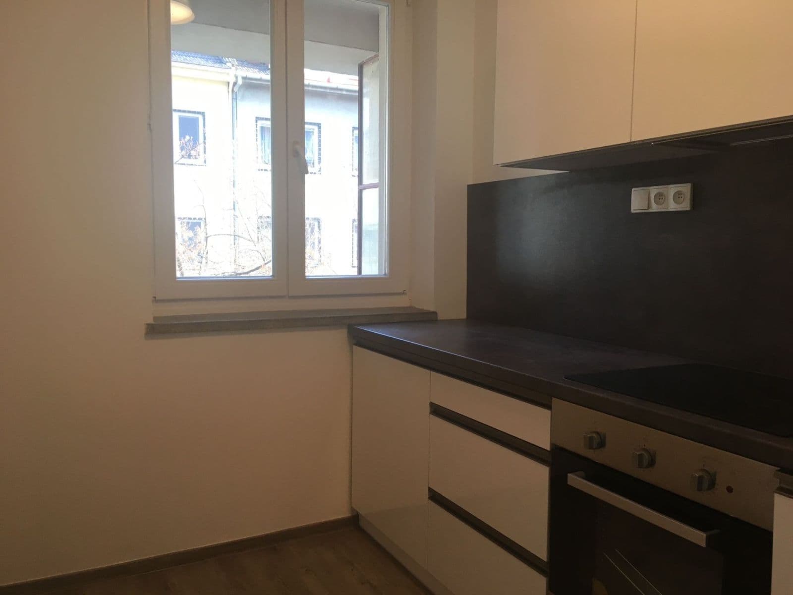 Prenájom bytu 1-izbový 37 m², Čápkova, Brno, Jihomoravský kraj Prenájom bytu 1-izbový 37 m², Čápkova, Brno, Jihomoravský kraj