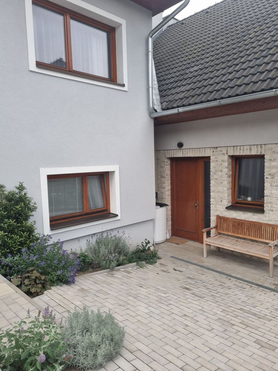 Prenájom bytu 5-izbový 166 m², Na Výsluní, Tuchoměřice, Středočeský kraj Prenájom bytu 5-izbový 166 m², Na Výsluní, Tuchoměřice, Středočeský kraj