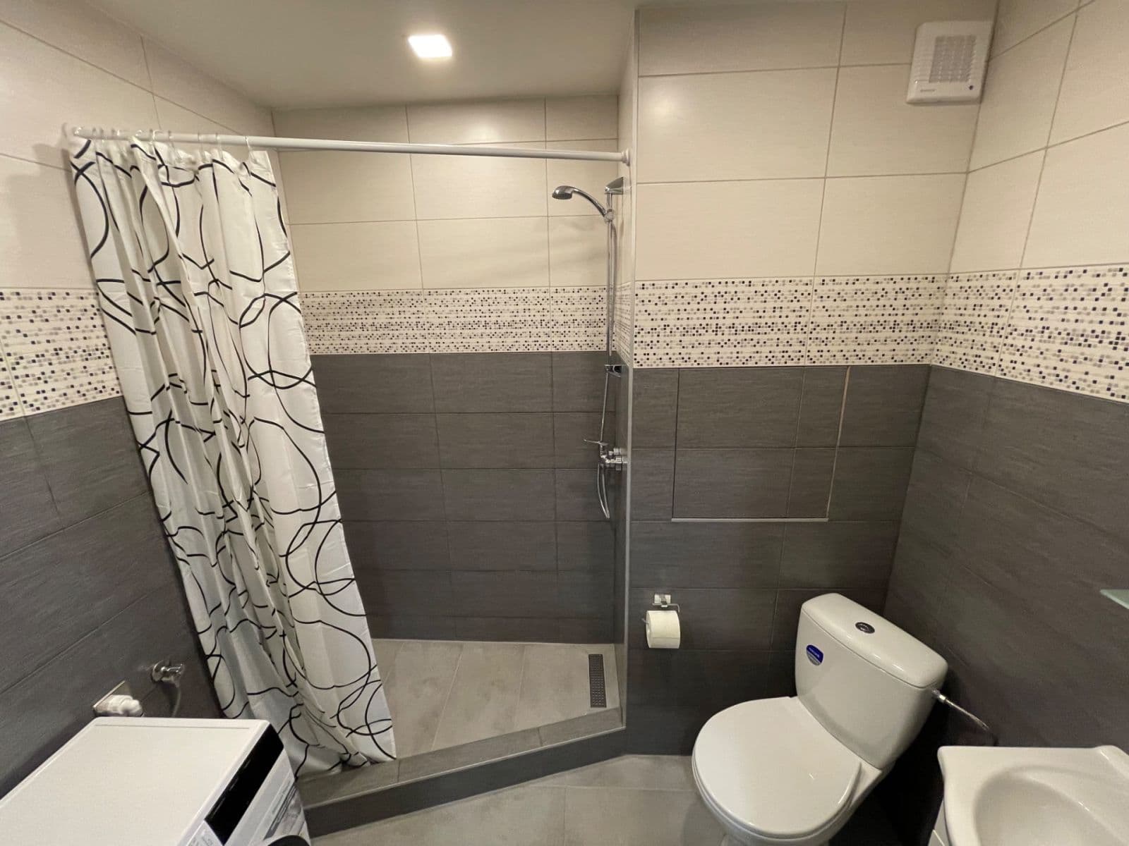 Predaj bytu 2-izbový 34 m², Americká, Kladno, Středočeský kraj Predaj bytu 2-izbový 34 m², Americká, Kladno, Středočeský kraj