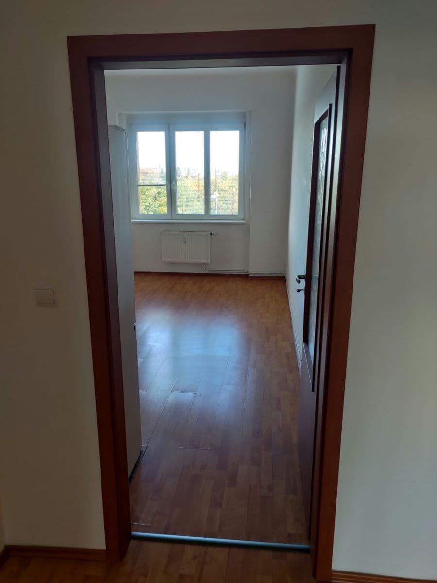 Prenájom bytu 3-izbový 74 m², Jihlavská, Praha, Praha Prenájom bytu 3-izbový 74 m², Jihlavská, Praha, Praha
