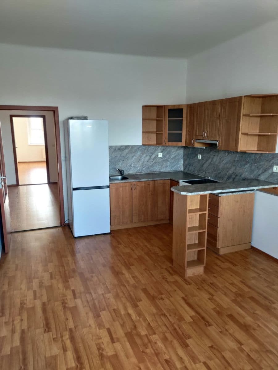 Prenájom bytu 3-izbový 74 m², Jihlavská, Praha, Praha Prenájom bytu 3-izbový 74 m², Jihlavská, Praha, Praha