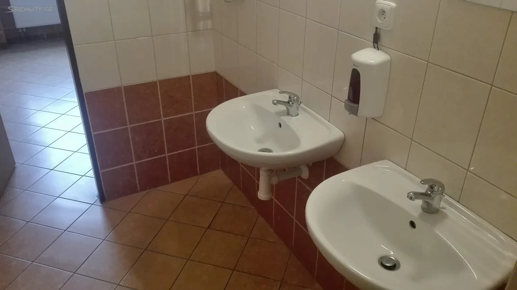 Prenájom kancelárie 25 m², Holická, Olomouc, Olomoucký kraj Prenájom kancelárie 25 m², Holická, Olomouc, Olomoucký kraj