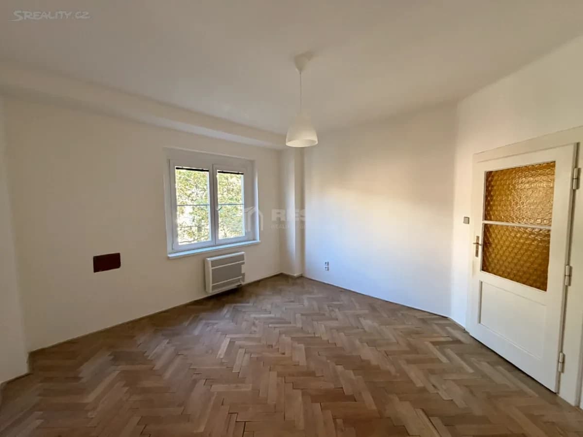 Prenájom bytu 3-izbový 60 m², Biskupcova, Praha, Praha Prenájom bytu 3-izbový 60 m², Biskupcova, Praha, Praha