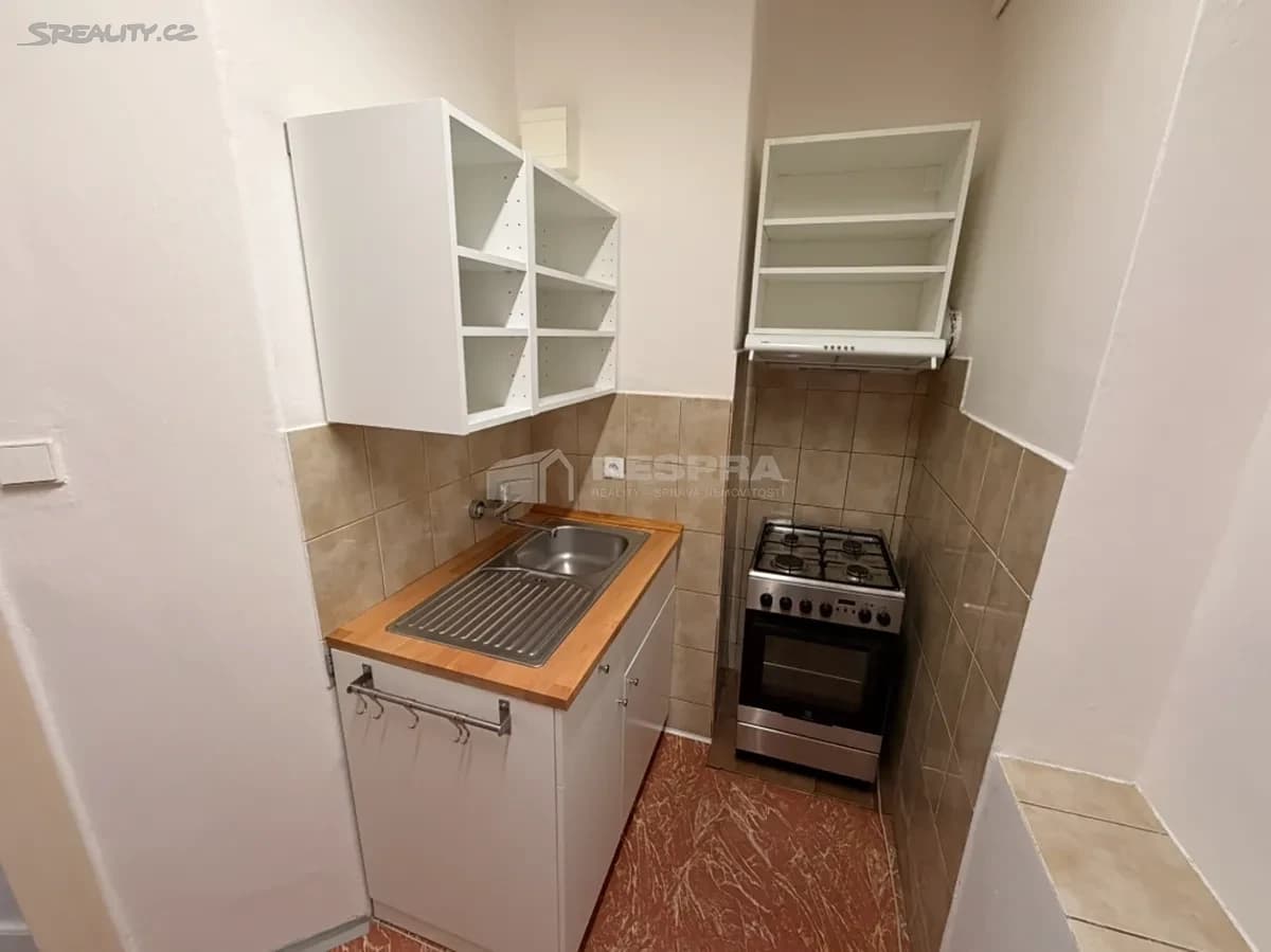 Prenájom bytu 3-izbový 60 m², Biskupcova, Praha, Praha Prenájom bytu 3-izbový 60 m², Biskupcova, Praha, Praha