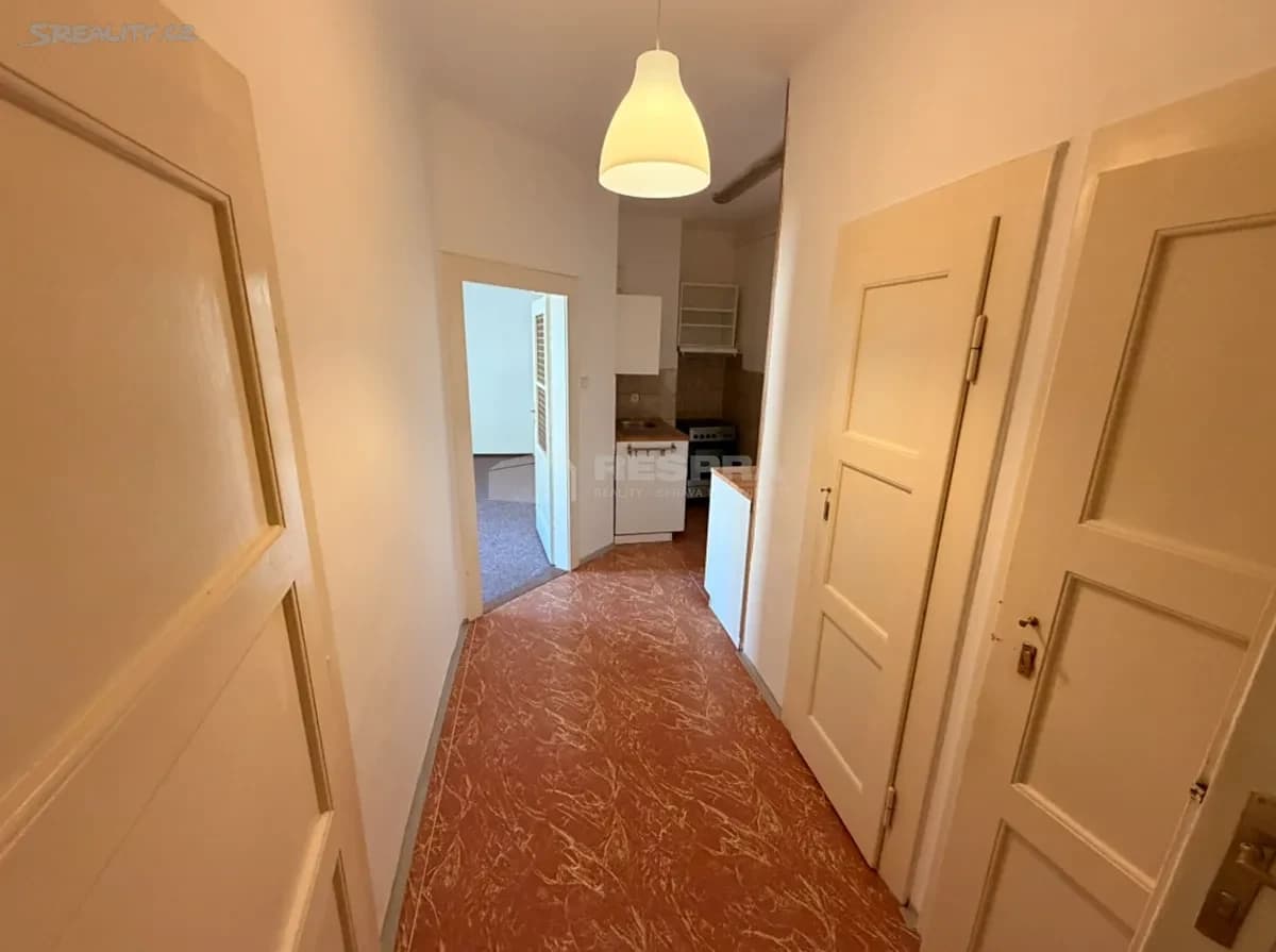 Prenájom bytu 3-izbový 60 m², Biskupcova, Praha, Praha Prenájom bytu 3-izbový 60 m², Biskupcova, Praha, Praha