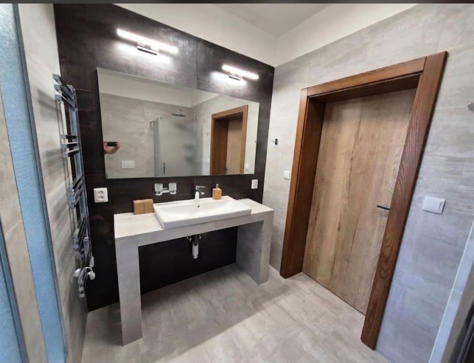 Prenájom bytu 4-izbový 100 m², Revoluční, Přeštice, Plzeňský kraj Prenájom bytu 4-izbový 100 m², Revoluční, Přeštice, Plzeňský kraj