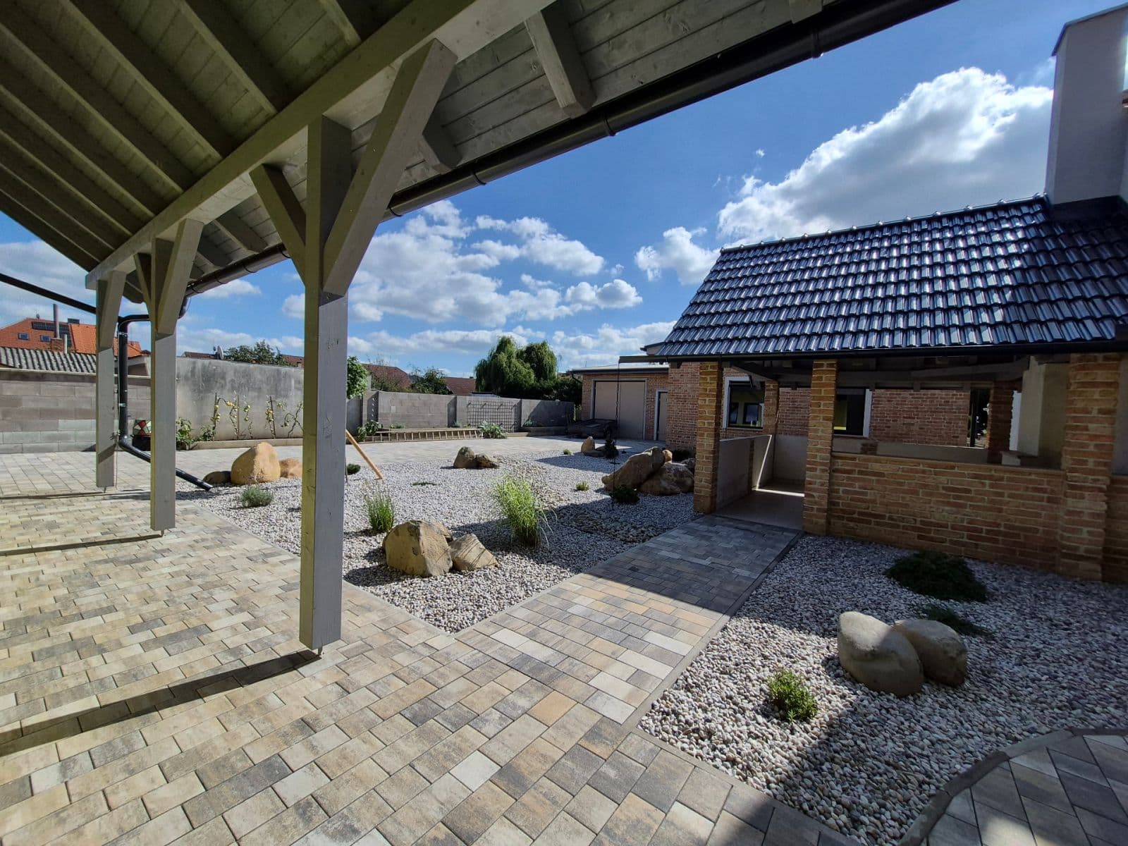 Prenájom bytu 4-izbový 100 m², Revoluční, Přeštice, Plzeňský kraj Prenájom bytu 4-izbový 100 m², Revoluční, Přeštice, Plzeňský kraj