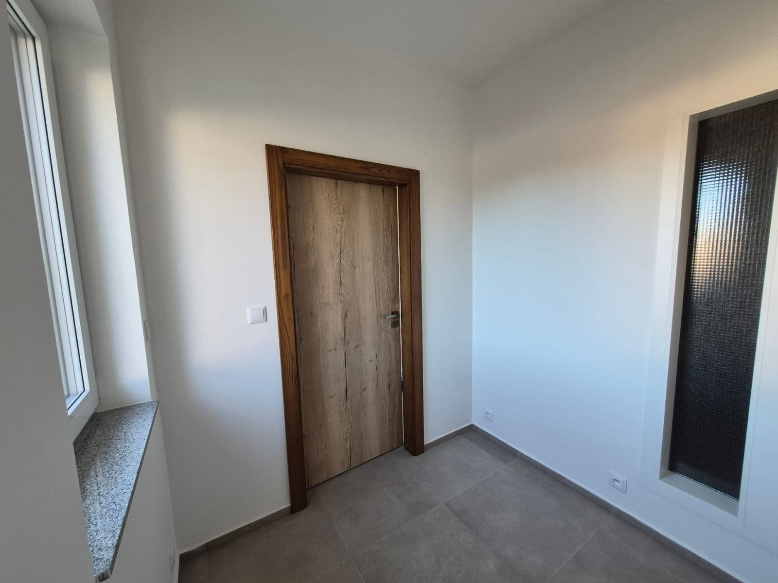 Prenájom bytu 4-izbový 100 m², Revoluční, Přeštice, Plzeňský kraj Prenájom bytu 4-izbový 100 m², Revoluční, Přeštice, Plzeňský kraj