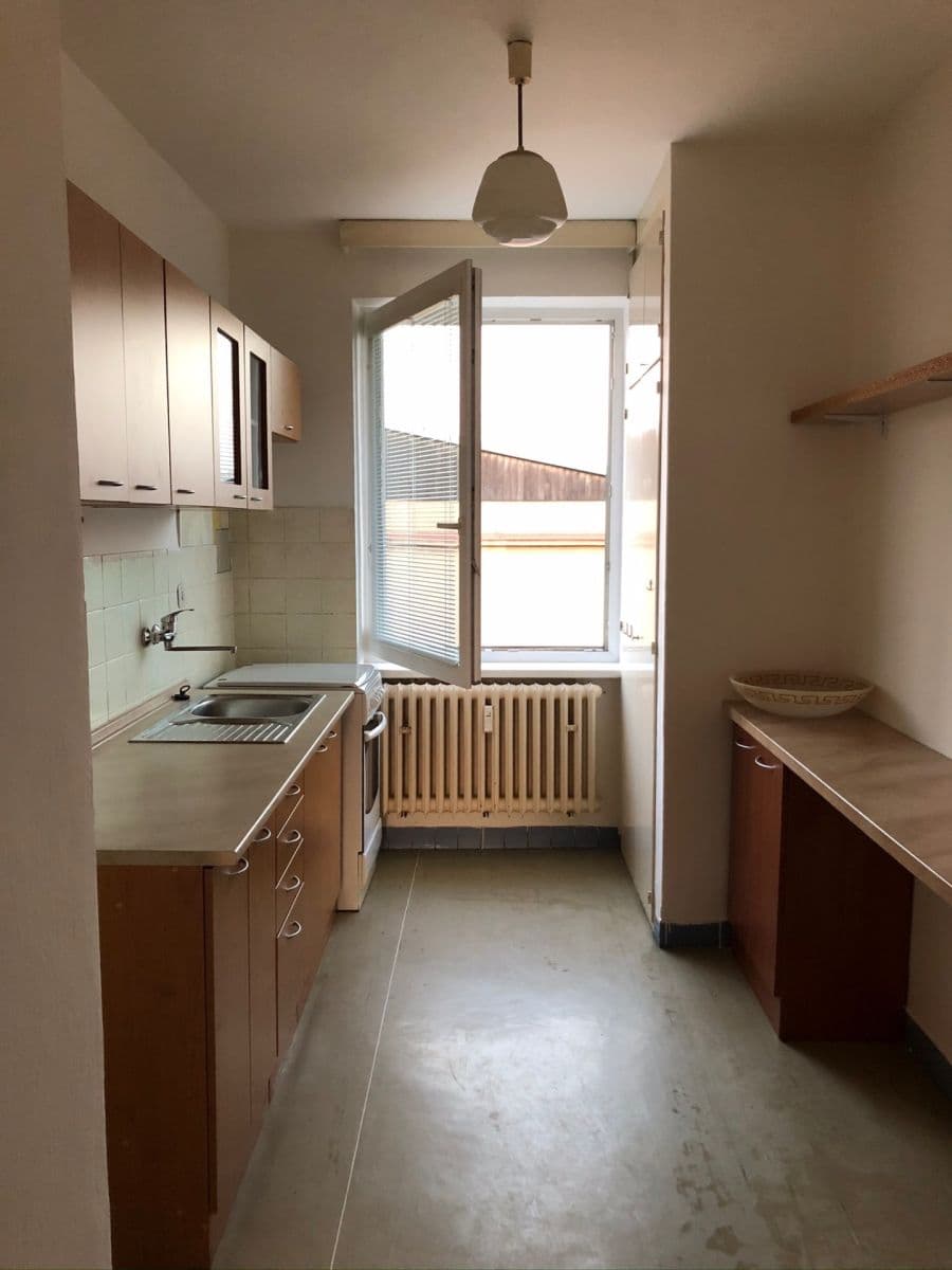 Prenájom bytu 2-izbový 65 m², Neředínská, Olomouc, Olomoucký kraj Prenájom bytu 2-izbový 65 m², Neředínská, Olomouc, Olomoucký kraj