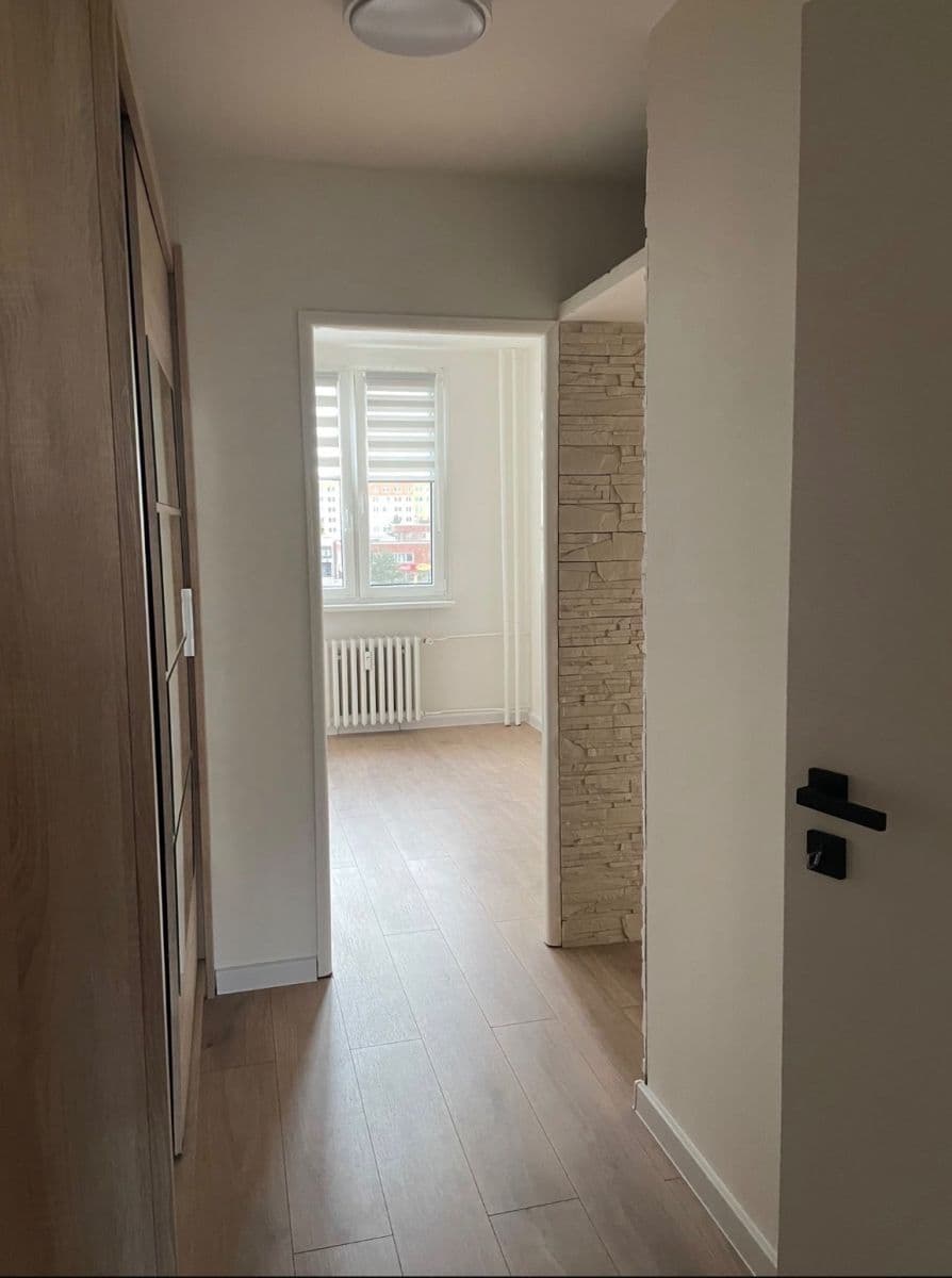 Prenájom bytu 2-izbový 42 m², Višňová, Most, Ústecký kraj Prenájom bytu 2-izbový 42 m², Višňová, Most, Ústecký kraj