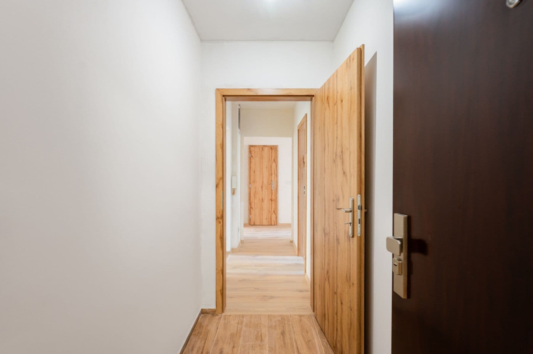 Predaj bytu 3-izbový 75 m², Doupovská, Praha, Praha Predaj bytu 3-izbový 75 m², Doupovská, Praha, Praha