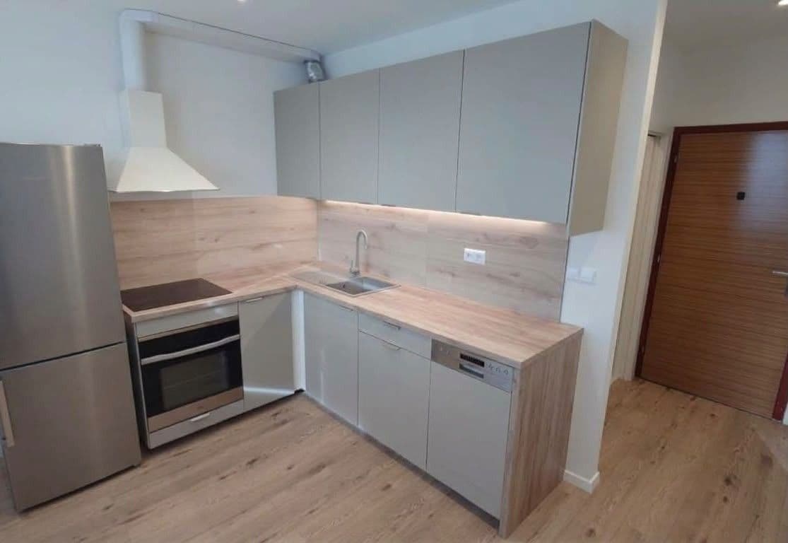 Prenájom bytu 1-izbový 33 m², Chlebovická, Praha, Praha Prenájom bytu 1-izbový 33 m², Chlebovická, Praha, Praha