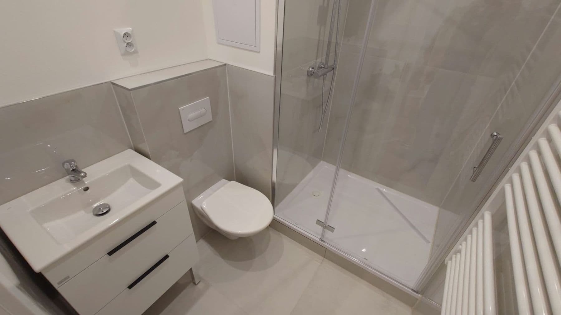 Prenájom bytu 1-izbový 33 m², Chlebovická, Praha, Praha Prenájom bytu 1-izbový 33 m², Chlebovická, Praha, Praha