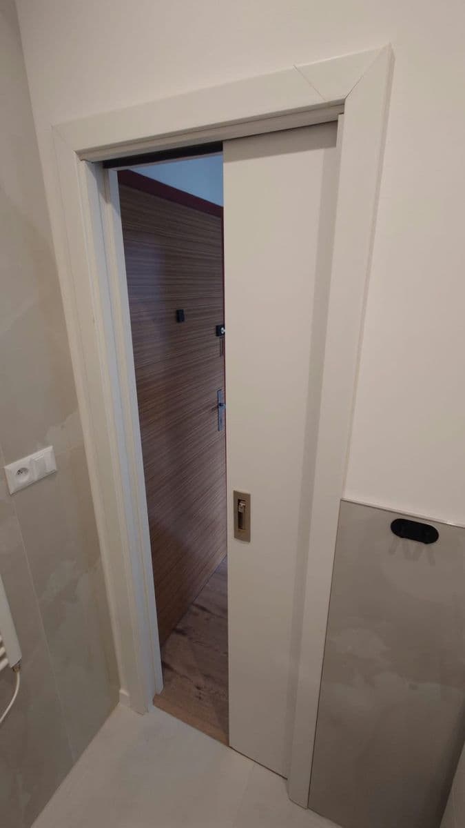 Prenájom bytu 1-izbový 33 m², Chlebovická, Praha, Praha Prenájom bytu 1-izbový 33 m², Chlebovická, Praha, Praha
