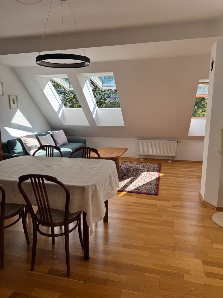 Prenájom bytu 3-izbový 110 m², Nad kašnou, Brno, Jihomoravský kraj Prenájom bytu 3-izbový 110 m², Nad kašnou, Brno, Jihomoravský kraj
