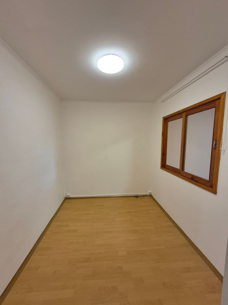 Prenájom bytu 2-izbový 46 m², Zvoncovitá, Praha, Praha Prenájom bytu 2-izbový 46 m², Zvoncovitá, Praha, Praha